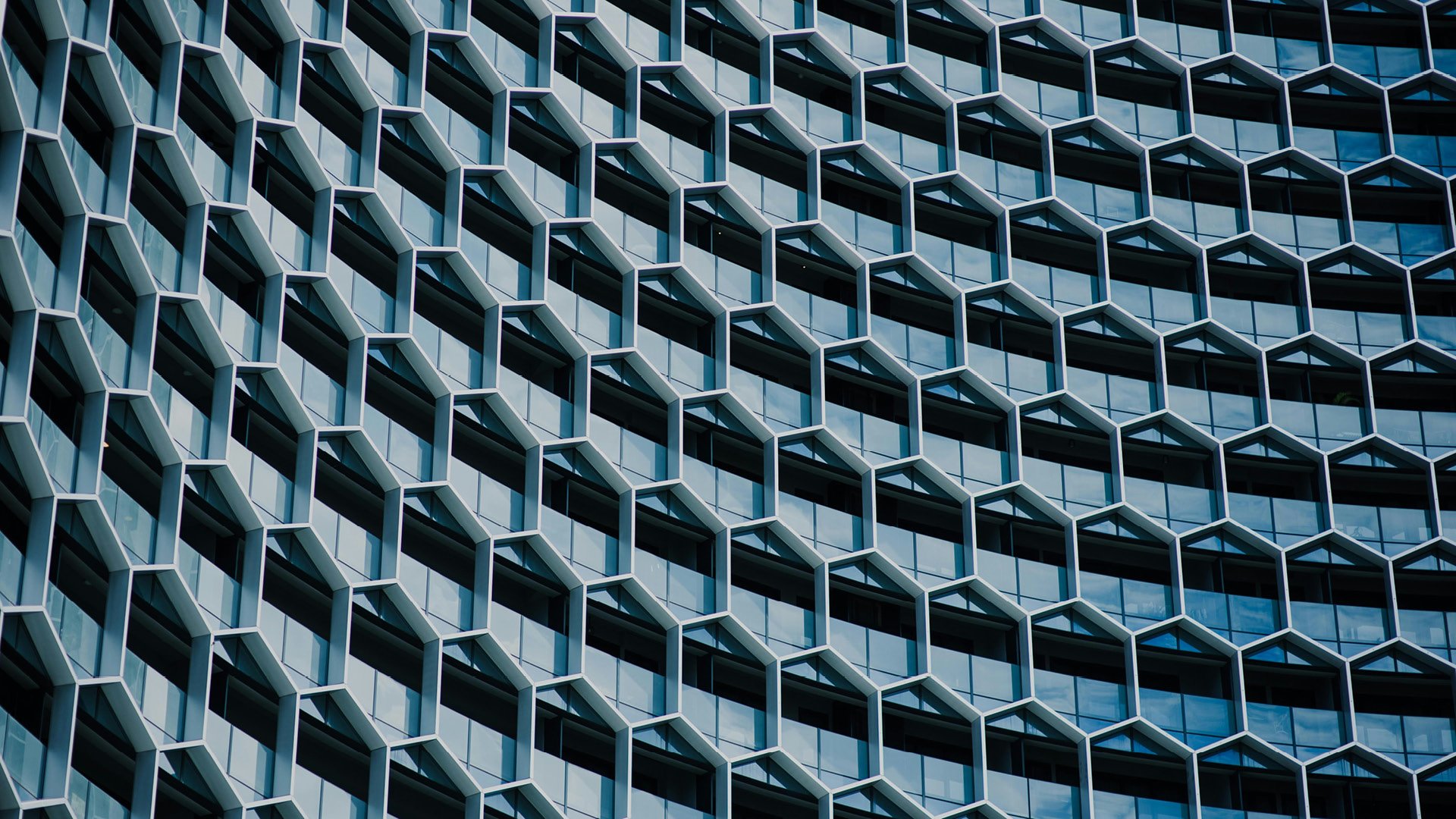 SR-26Web-Hero8-IAM-BDC