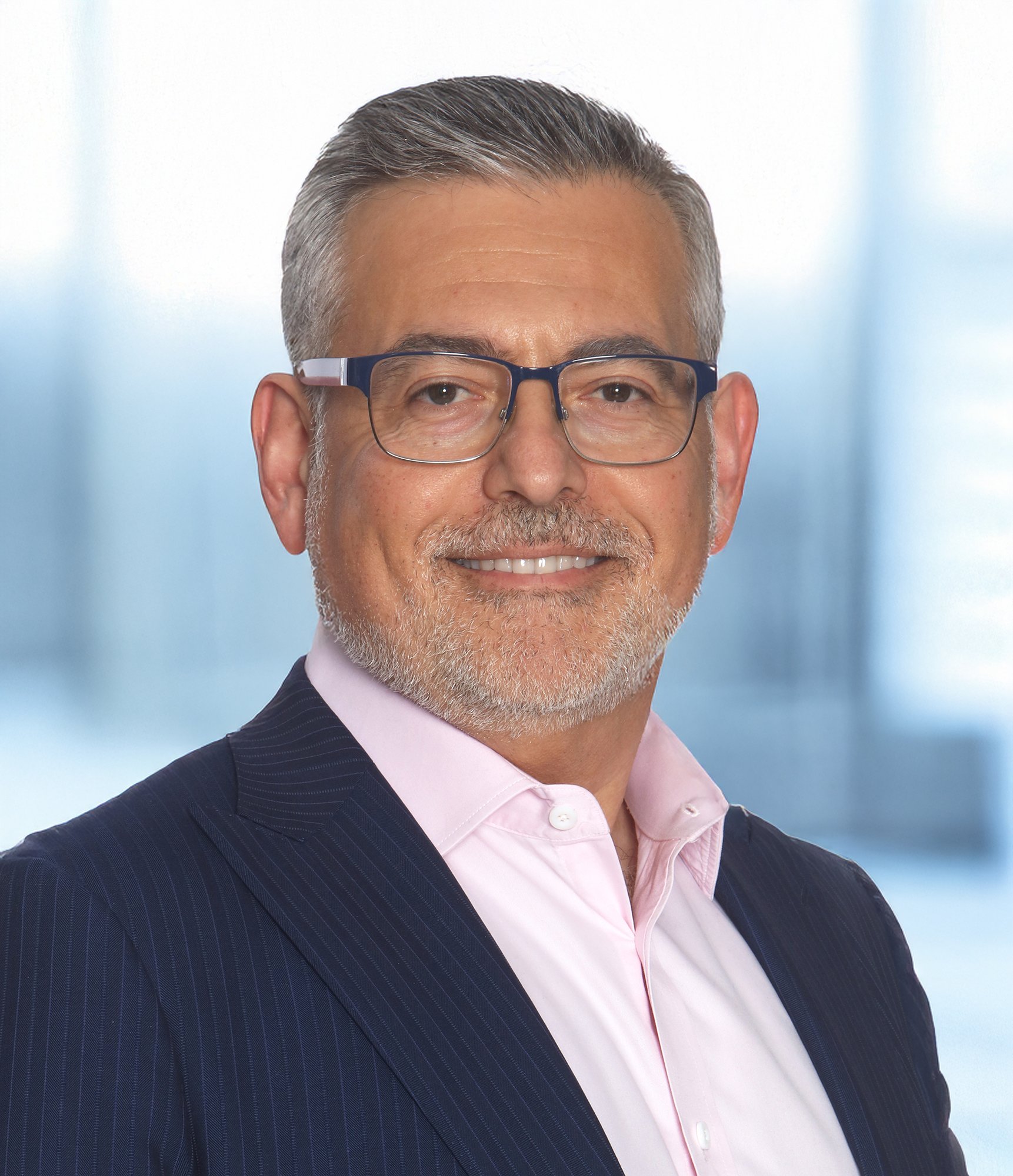 Stable Rock_Boris_grayBG_retouched-Office1